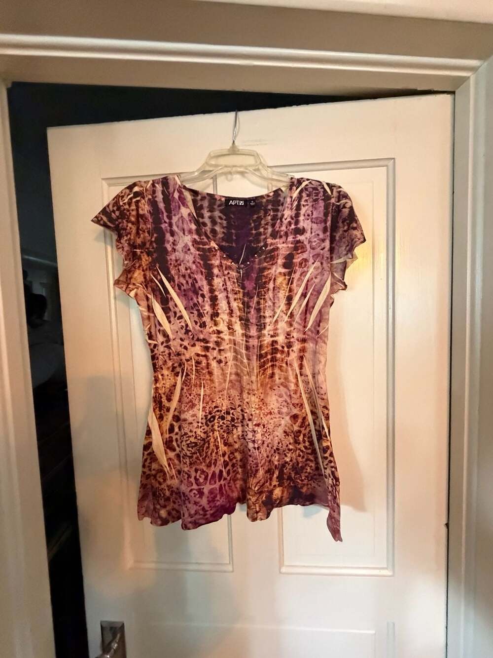 Apt 9 Purple Animal Print Tie Dye V-Neck Flutter Sleeve Blouse Medium